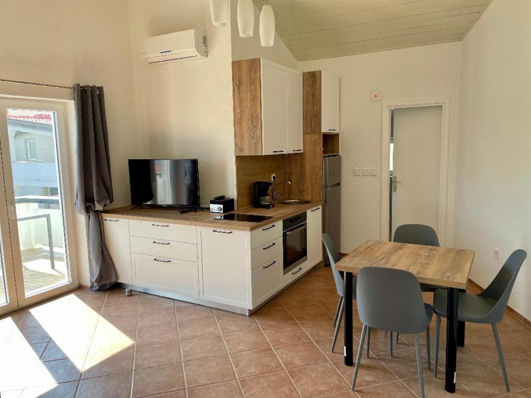Apartment Josip Vir Exterior photo