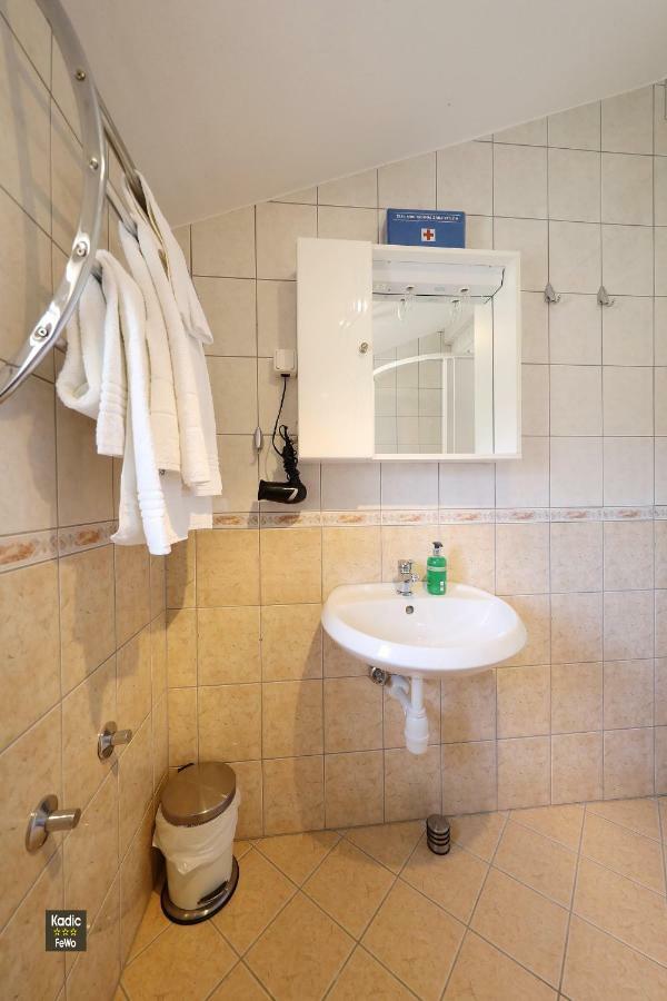 Apartment Josip Vir Exterior photo